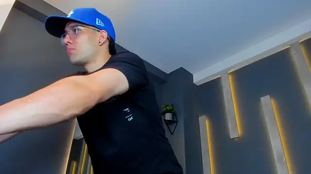 alexgiraldo  online show from 03-03-25, 11:22