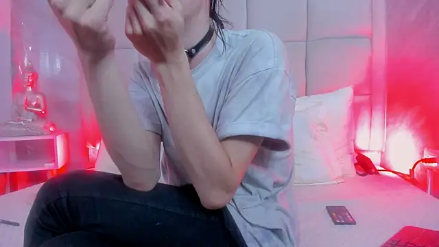 Hecatee 77 online show from 11-30-25, 08:02