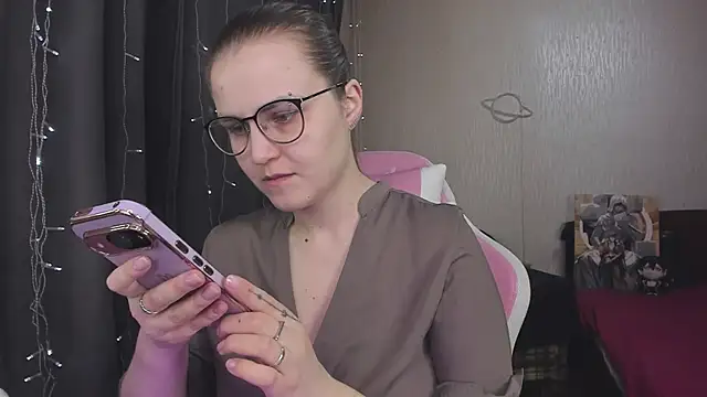 MissBrightShine online show from 02-10-26, 11:47