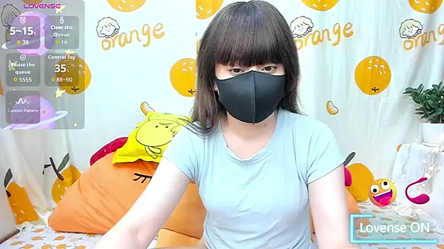 alonelove   online show from 04-14-26, 02:28