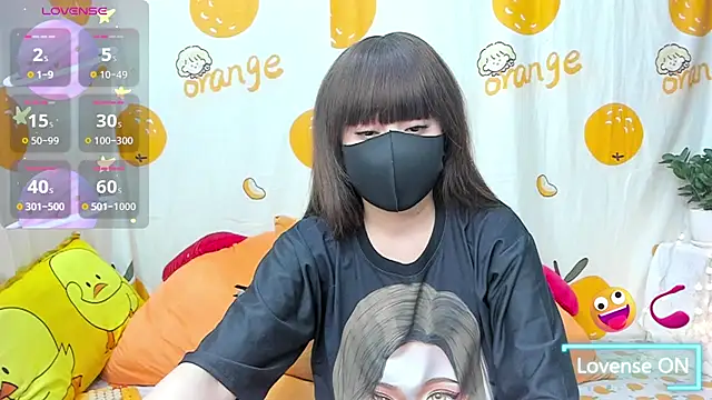 alonelove   online show from 04-18-26, 02:26