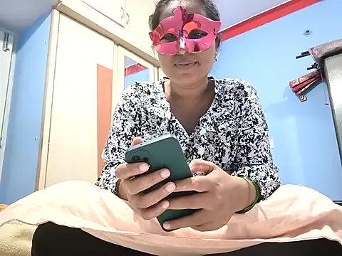 Snapshot of SANJU5888 chatting on 07-11-26, 05:48 SANJU5888 online show from 07-11-26, 05:48