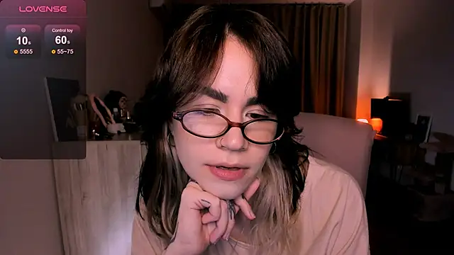 Snapshot of _selectrra chatting on 03-06-25, 02:40  selectrra online show from 03-06-25, 02:40