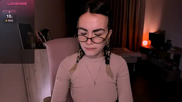 Snapshot of _selectrra chatting on 03-17-25, 03:29  selectrra online show from 03-17-25, 03:29