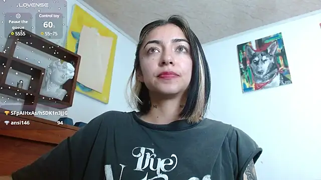 Snapshot of ZoeBakers_ chatting on 12-20-24, 02:05 ZoeBakers online show from 12-20-24, 02:05