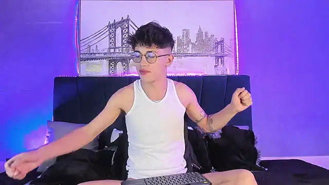 Andrew thevil online show from 12-09-24, 01:40