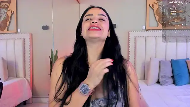 Snapshot of Paula_Desousa chatting on 02-11-25, 10:39 Paula Desousa online show from 02-11-25, 10:39
