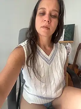 Snapshot of hotcookie28 chatting on 10-11-25, 06:39 hotcookie28 online show from 10-11-25, 06:39