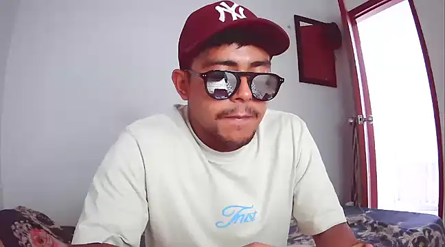 Snapshot of wailer_ chatting on 01-13-25, 06:49 wailer  online show from 01-13-25, 06:49