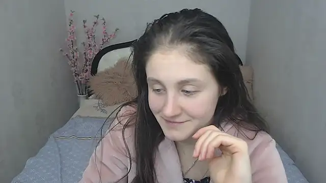 Holliy Cooper online show from 02-12-25, 07:35