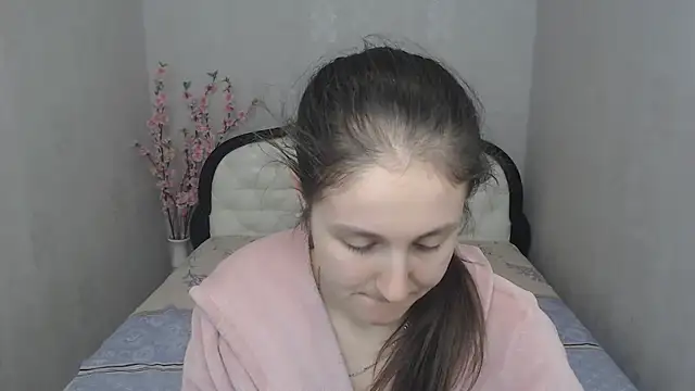 Holliy Cooper online show from 02-13-25, 03:03