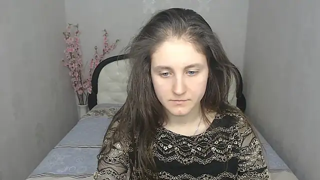 Holliy Cooper online show from 03-05-25, 12:44