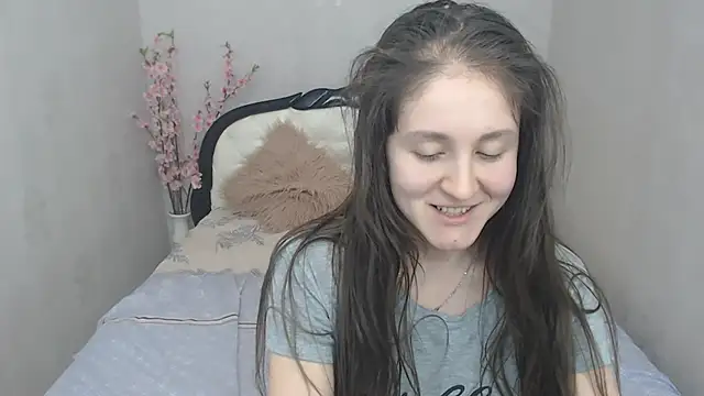 Holliy Cooper online show from 03-06-25, 12:41