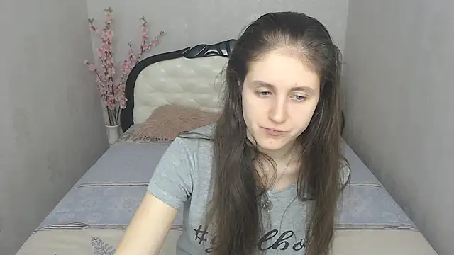 Holliy Cooper online show from 03-07-25, 06:57