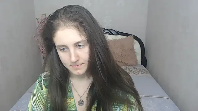 Holliy Cooper online show from 03-12-25, 09:44