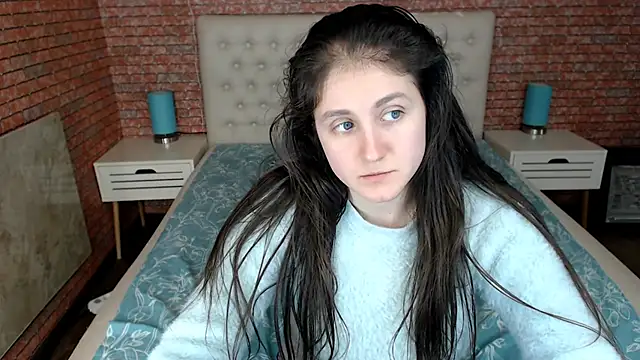 Holliy Cooper online show from 03-21-25, 11:01