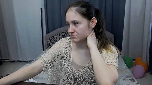 Holliy Cooper online show from 04-03-26, 09:07