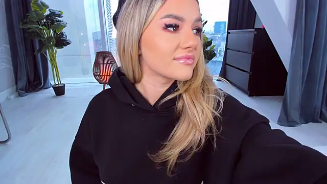 Snapshot of SpoilM3Mor3 chatting on 02-06-25, 12:16 SpoilM3Mor3 online show from 02-06-25, 12:16