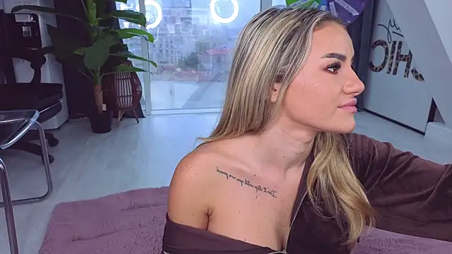 Snapshot of SpoilM3Mor3 chatting on 10-03-25, 09:28 SpoilM3Mor3 online show from 10-03-25, 09:28