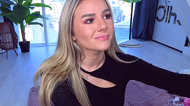 Snapshot of SpoilM3Mor3 chatting on 10-20-25, 11:10 SpoilM3Mor3 online show from 10-20-25, 11:10