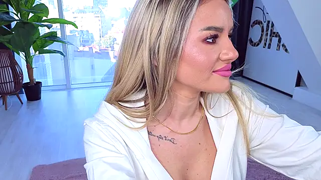 Snapshot of SpoilM3Mor3 chatting on 10-30-25, 12:17 SpoilM3Mor3 online show from 10-30-25, 12:17