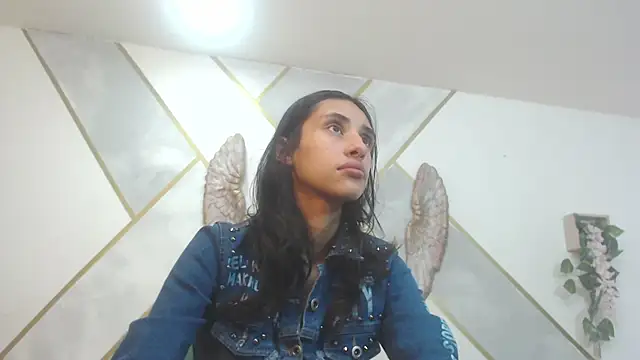 RoxanaCyrano  online show from 12-10-24, 07:00