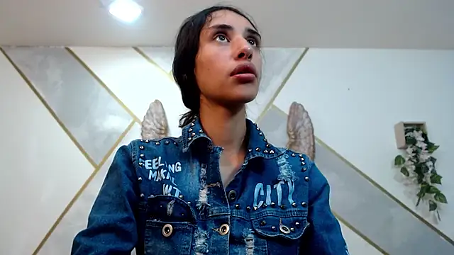 RoxanaCyrano  online show from 11-24-25, 07:24