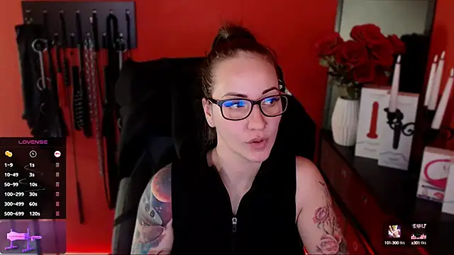 Snapshot of _Jane_Warren_ chatting on 03-07-25, 10:45 Jane Warren online show from 03-07-25, 10:45