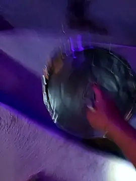 Snapshot of DULCE_ZOE chatting on 10-02-25, 12:17 DULCE ZOE online show from 10-02-25, 12:17