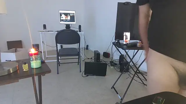 Peachestabby147 online show from 10-26-25, 09:31