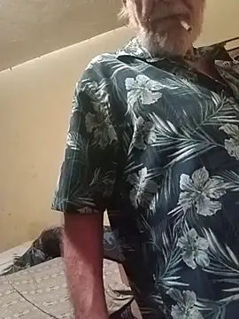 Snapshot of cmagic9 chatting on 03-08-26, 03:43 cmagic9 online show from 03-08-26, 03:43