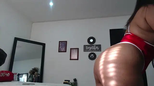 Snapshot of BombasticASSXXX chatting on 05-09-26, 09:20 BombasticASSXXX online show from 05-09-26, 09:20