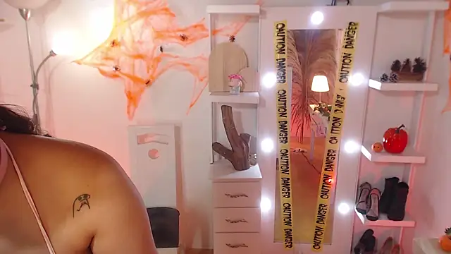  Kim  M online show from 10-24-25, 12:34