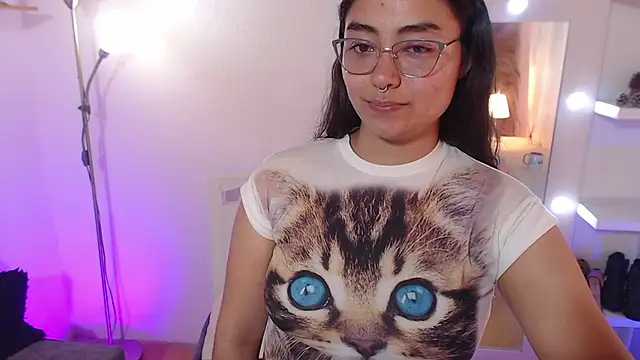  Kim  M online show from 11-23-25, 06:52