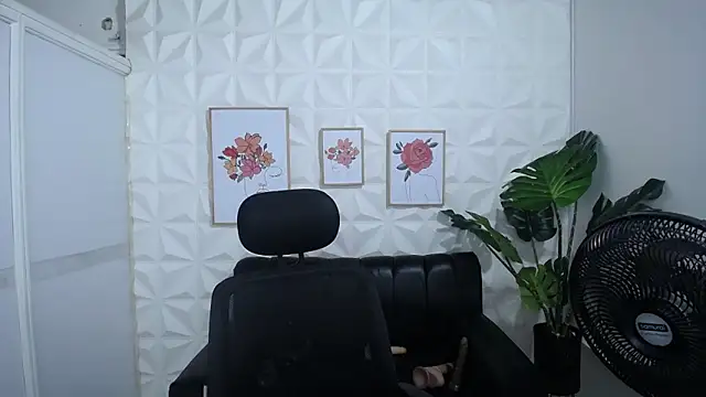 Valentinaa mature online show from 03-13-25, 09:16