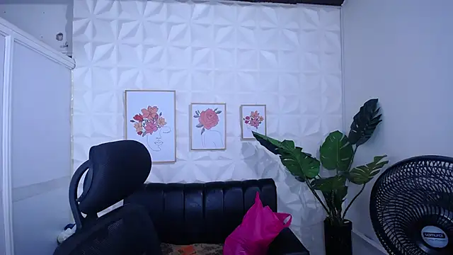 Valentinaa mature online show from 11-29-25, 02:03