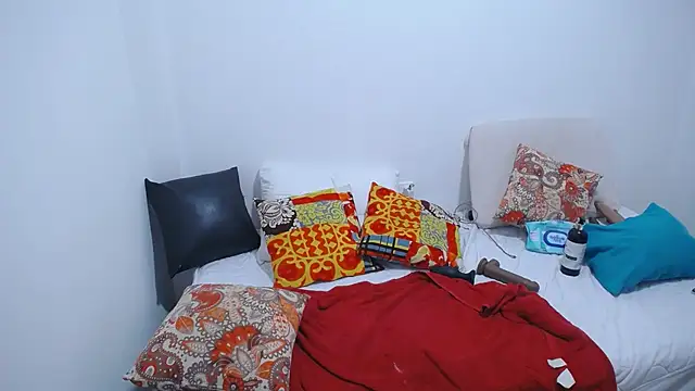 Snapshot of Valentinaa_mature chatting on 07-02-26, 03:23 Valentinaa mature online show from 07-02-26, 03:23