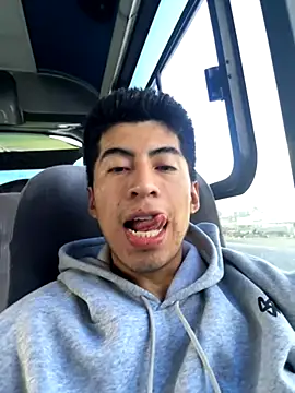 Snapshot of Alexander9827 chatting on 11-26-25, 10:11 Alexander9827 online show from 11-26-25, 10:11