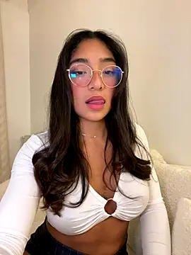 Bellafr online show from 10-17-25, 05:37