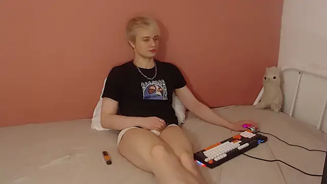 Oliver sweet  online show from 03-22-26, 12:47