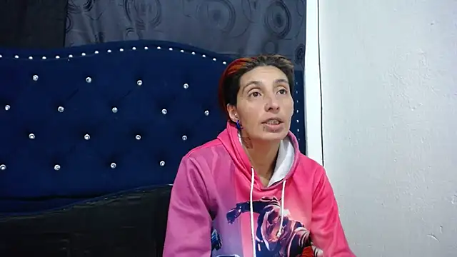 Snapshot of anyu1306 chatting on 01-05-25, 03:43 anyu1306 online show from 01-05-25, 03:43