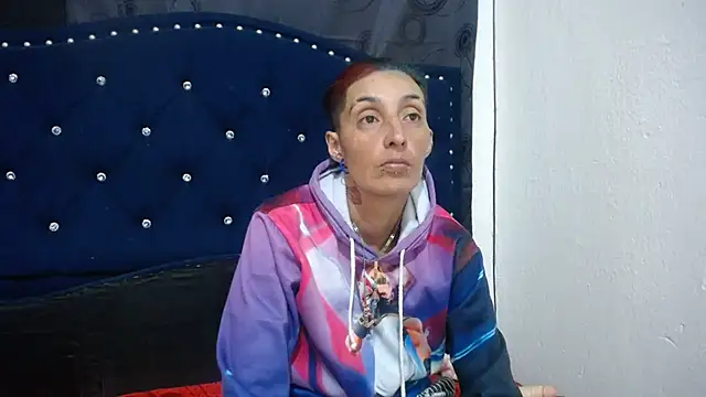 Snapshot of anyu1306 chatting on 02-12-25, 07:44 anyu1306 online show from 02-12-25, 07:44