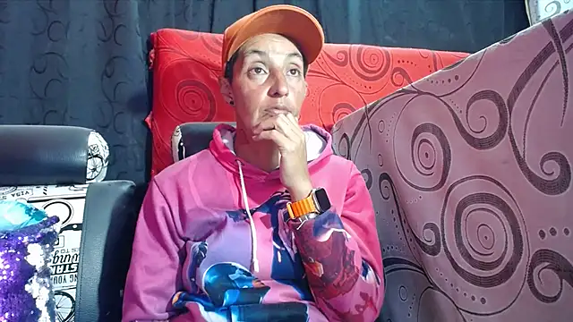 Snapshot of anyu1306 chatting on 09-18-25, 07:38 anyu1306 online show from 09-18-25, 07:38