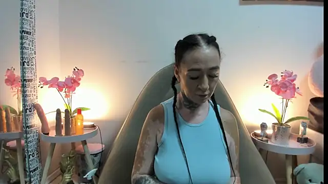 Rayanablackandwhite online show from 09-09-25, 09:36