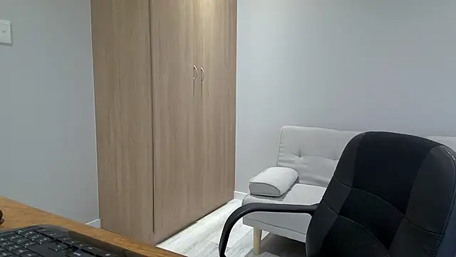 BrettJ81 online show from 11-23-25, 01:11