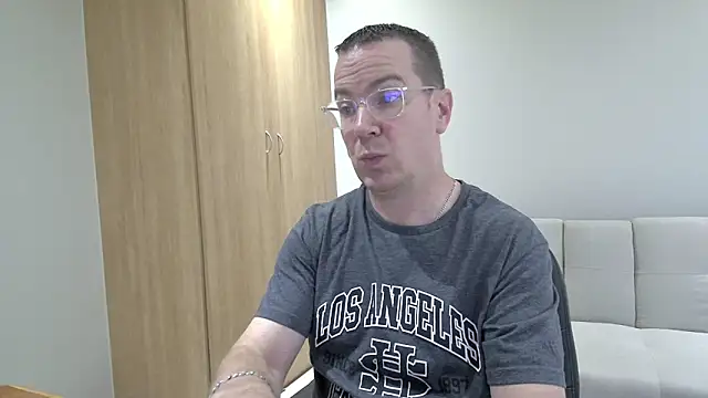 BrettJ81 online show from 03-25-26, 02:45