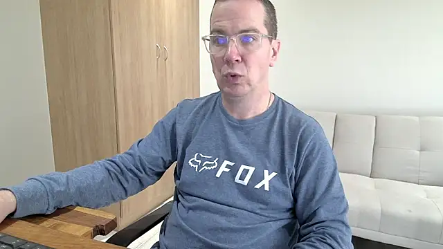BrettJ81 online show from 06-05-26, 02:01