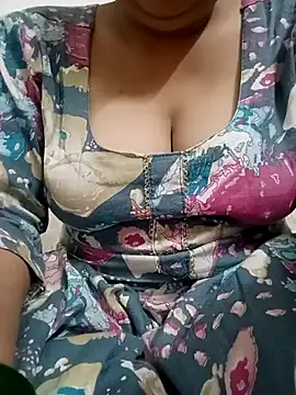 Snapshot of 09punjabi chatting on 09-08-25, 04:50 09punjabi online show from 09-08-25, 04:50