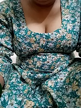 Snapshot of 09punjabi chatting on 09-12-25, 11:32 09punjabi online show from 09-12-25, 11:32