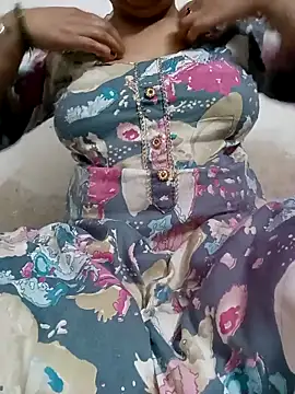 Snapshot of 09punjabi chatting on 10-07-25, 10:56 09punjabi online show from 10-07-25, 10:56